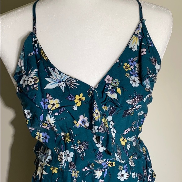 Mossimo Spring/Summer Dress. - Picture 4 of 11